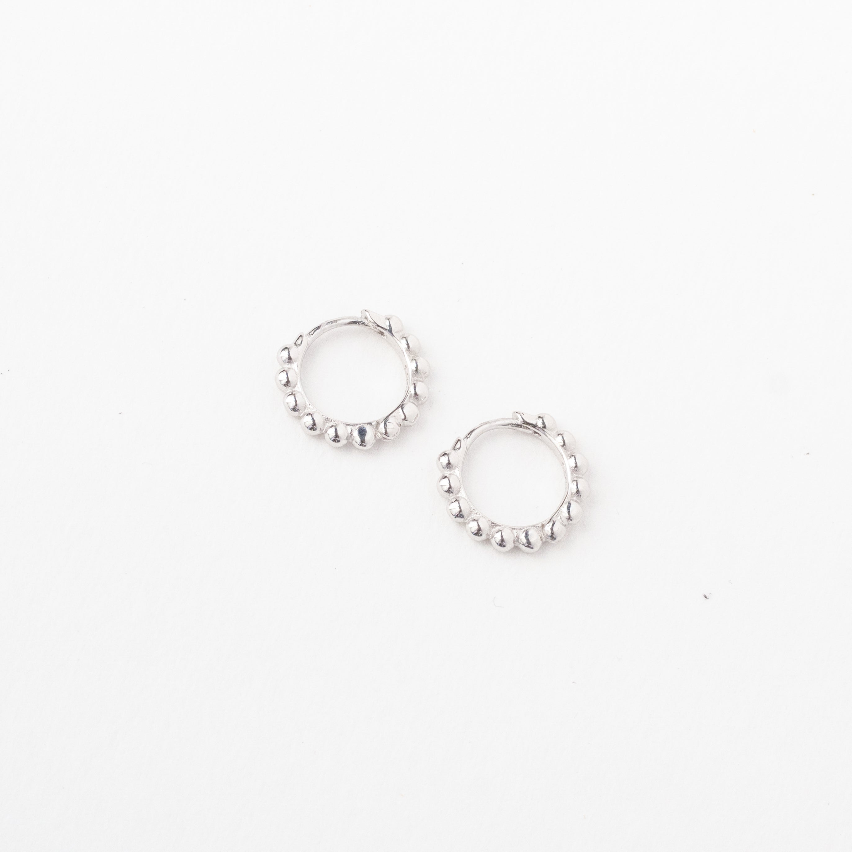 Hoop Bolitas Pendientes