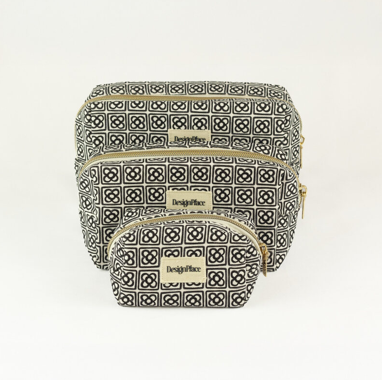 Panot Sketch Cotton Pouch Medium