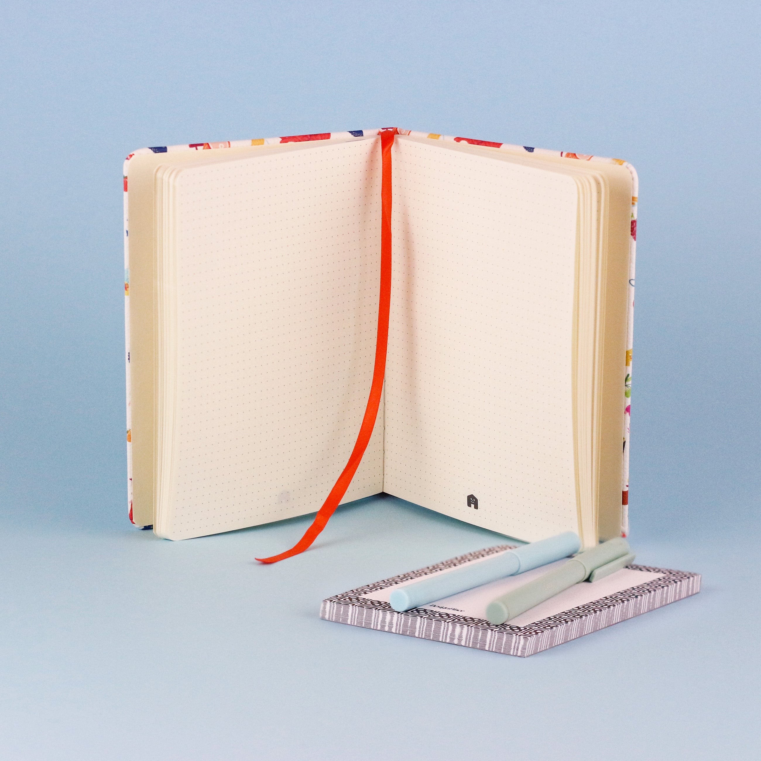 Espa–a Pattern Notebook (PU)