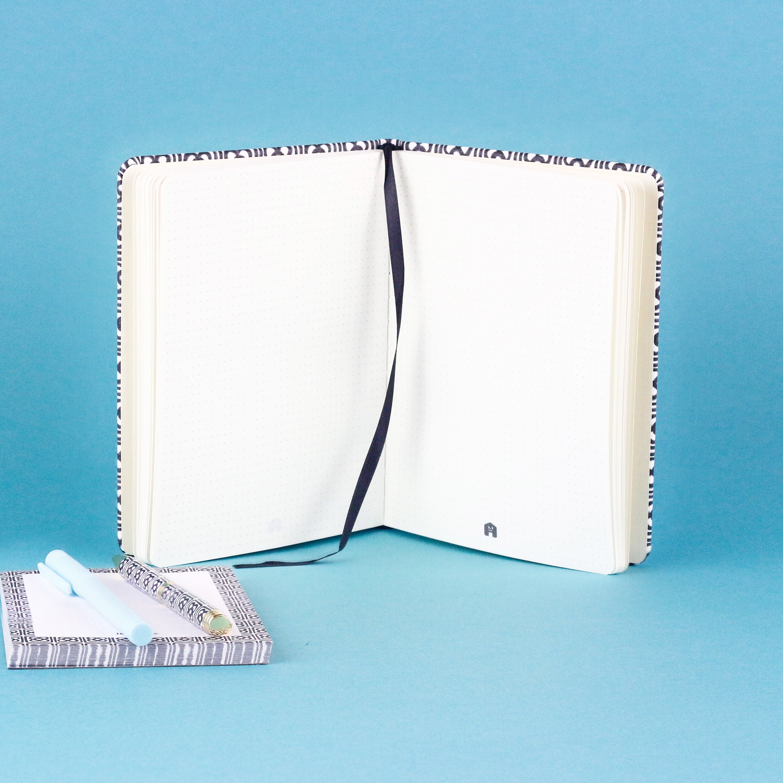 Panot Sketch Notebook (PU)
