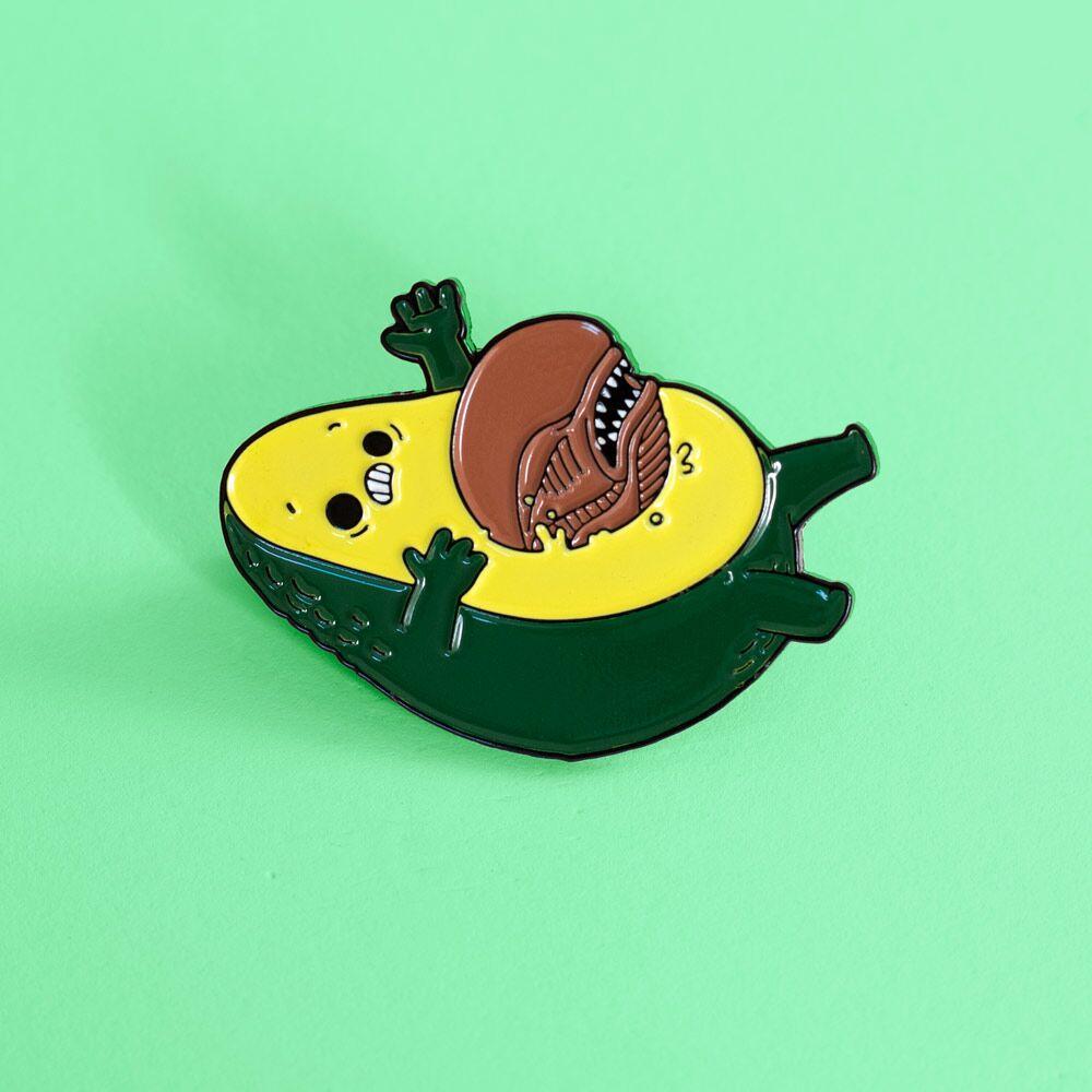 Avocalien Pin - DesignPlace