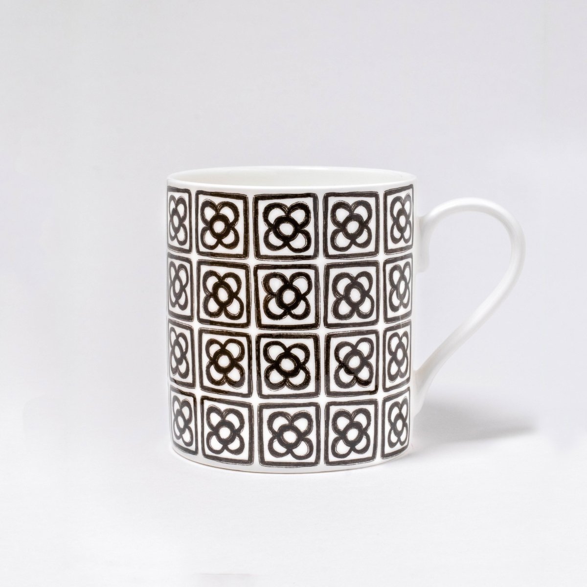 Panot Sketch Pattern Ceramic Mug - DesignPlace