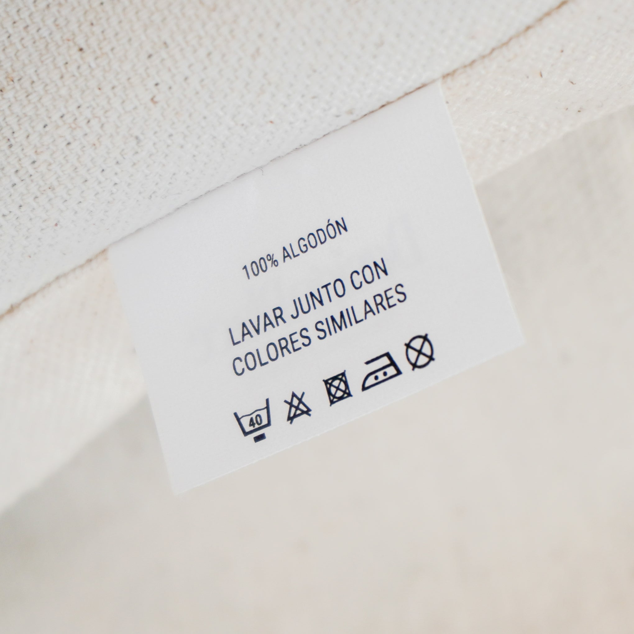 Mujercitas Tote Bag